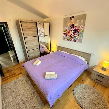 Vito 1287 Apartamento